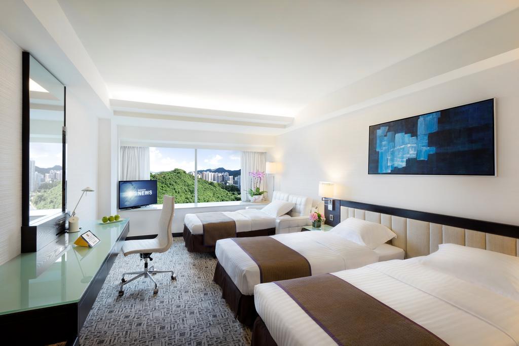 Khách sạn Regal Riverside