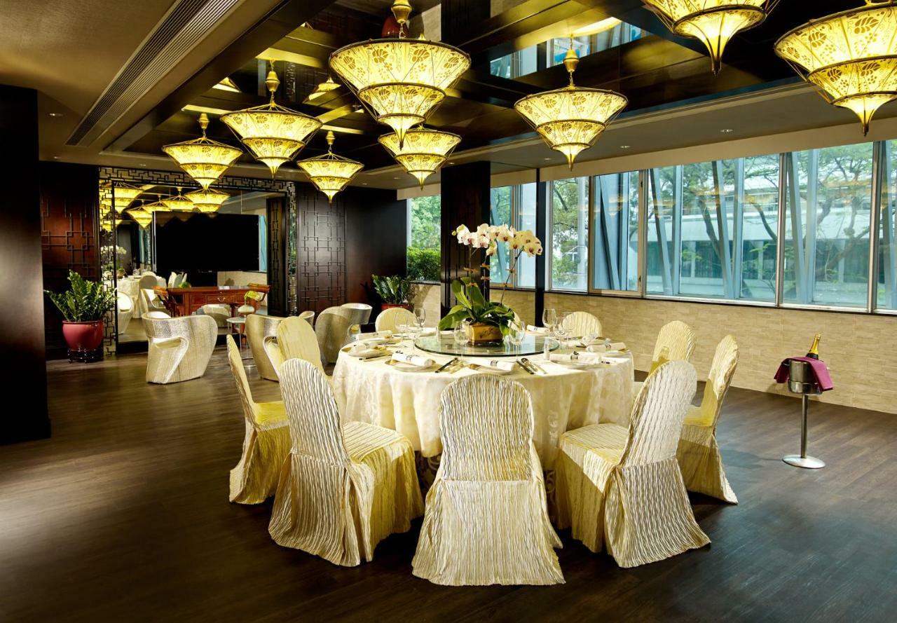 Khách sạn Regal Riverside Hong Kong